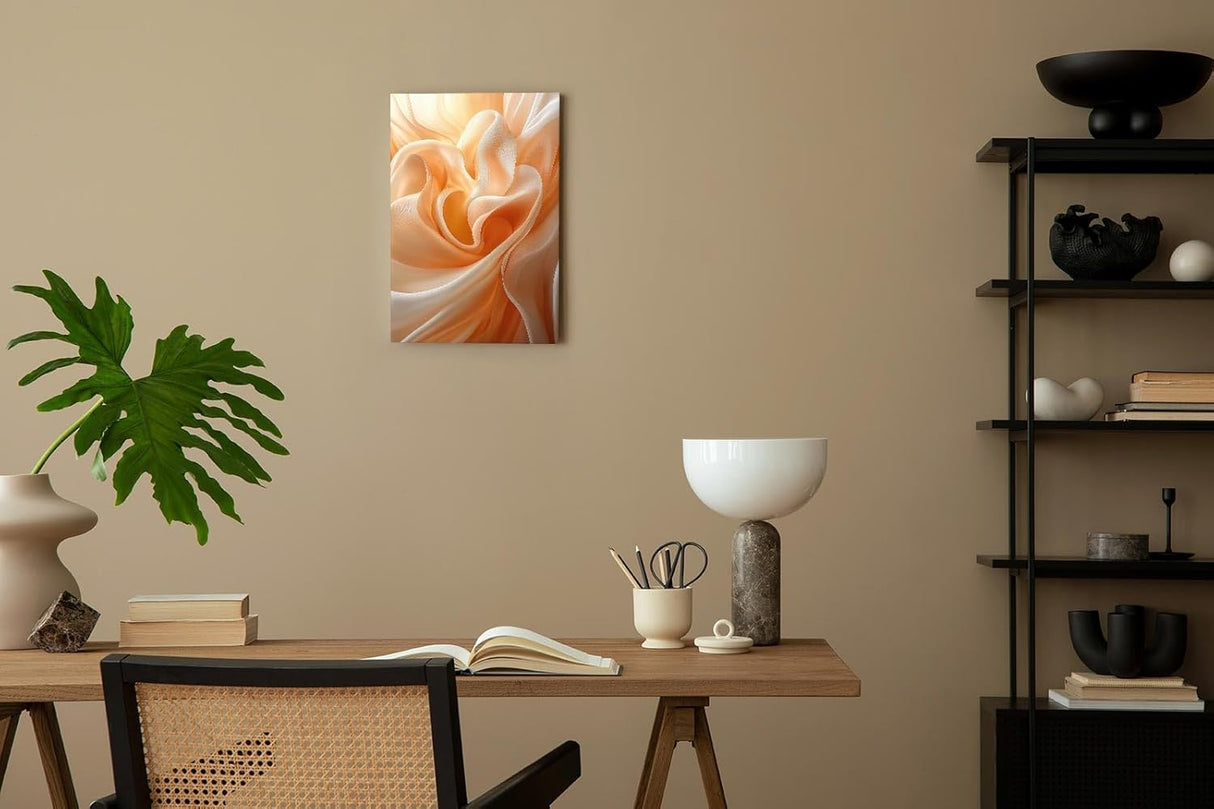 Paul Sinus 60x90cm Wandbild Fließende Blütenseide in Apricot – Sinnliche Wandkunst mit floraler Tiefe Blume