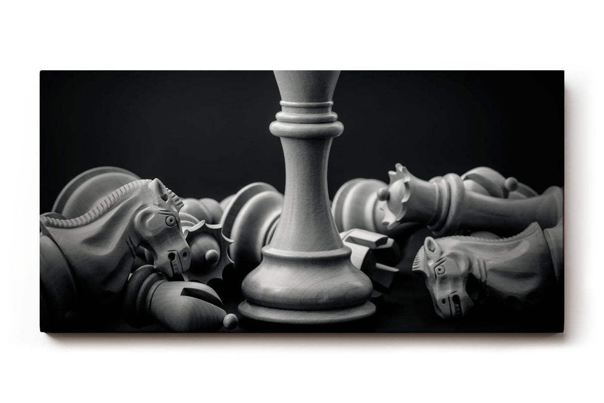 Sinus Art Wandbild 120x80cm Darstellung einer Schachkönigin umgeben von geschlagenen Figuren als Zeichen der Stärke