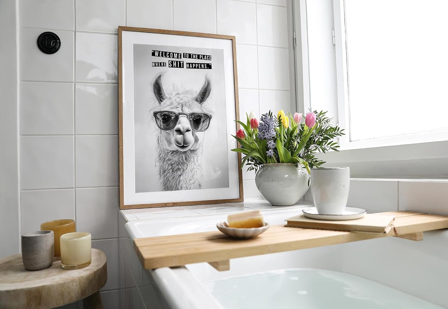 Paul Sinus Poster/Leinwandbild/Rahmenoption Lustiges Lamabild – Coole Klo-Deko fürs Gäste-WC – Perfekt für Humorvolle