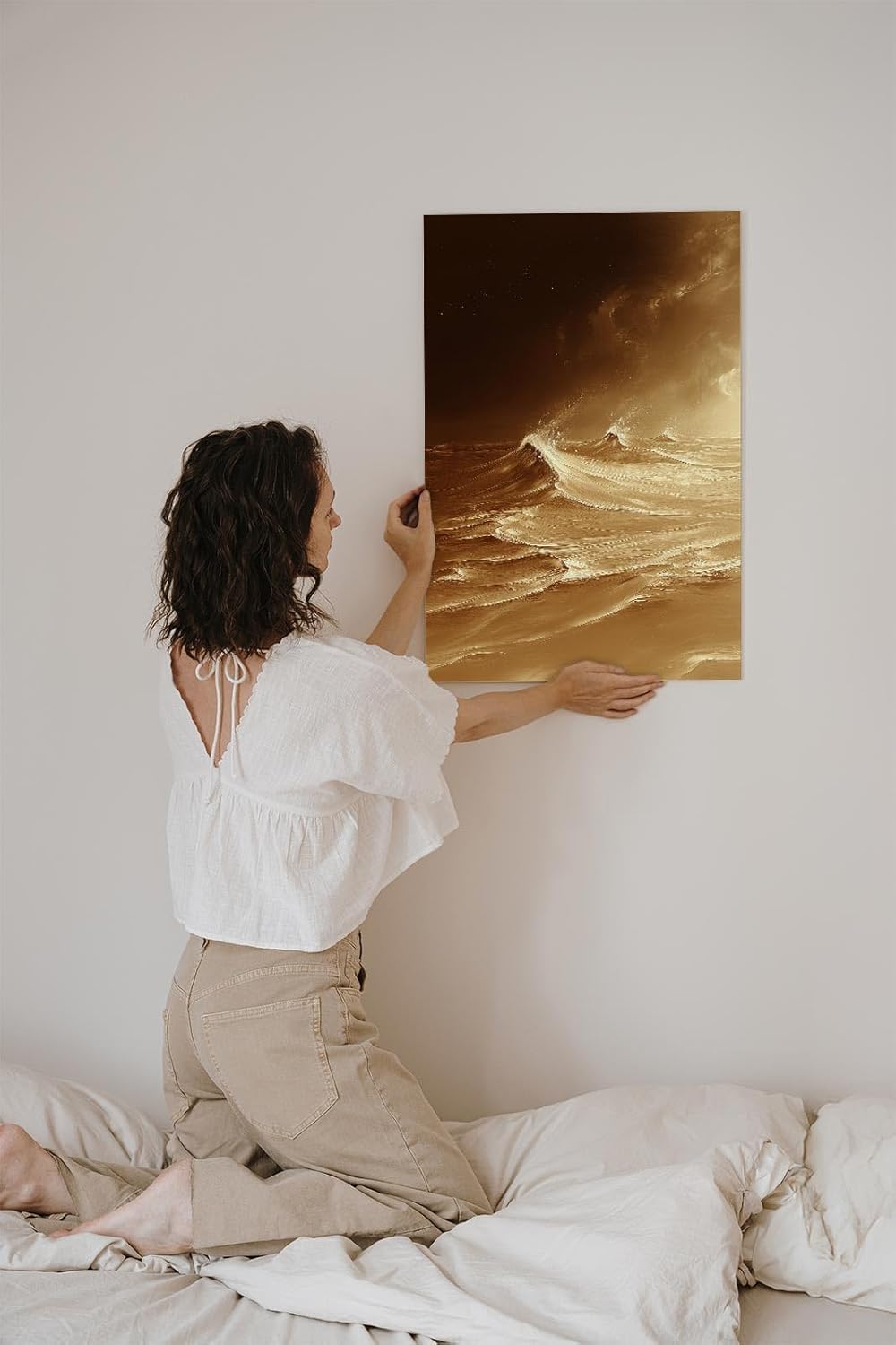 Paul Sinus 60x90cm Wandbild, Atemberaubende Energie in Fokuswellen – Naturgewalt in goldbrauner Ästhetik