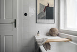 Paul Sinus Leinwandbild 60x90cm The Edge of Solitude – Minimalistische Kunst, abstrakte Silhouette auf geometrischer Architektur, tiefrote Drapierung