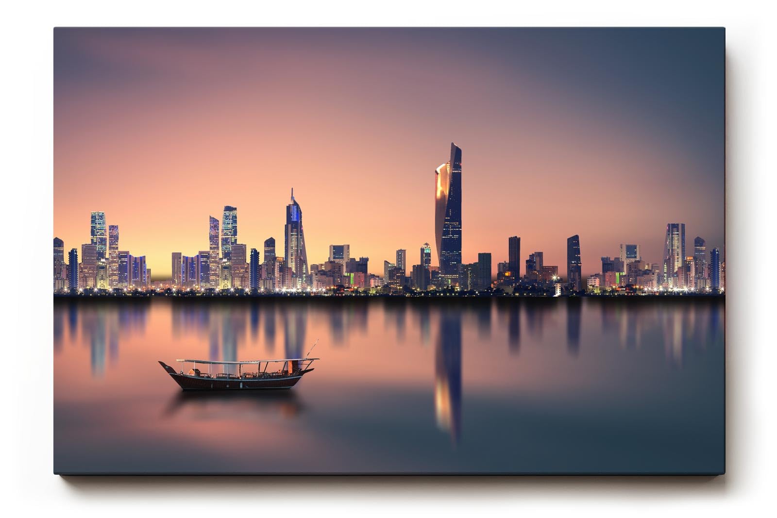 Sinus Art Wandbild 120x80cm Städtische Skyline in der Dämmerung mit reflektierendem Wasser und ruhigem Boot – kontrastreich und elegant