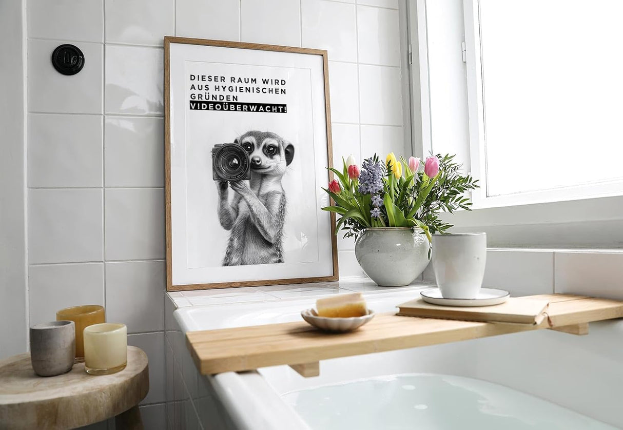 Paul Sinus Poster/Leinwandbild/Rahmenoption Lustiges Erdmännchenbild – Witzige Klo-Deko fürs Gäste-WC – Perfekt für Humorvolle