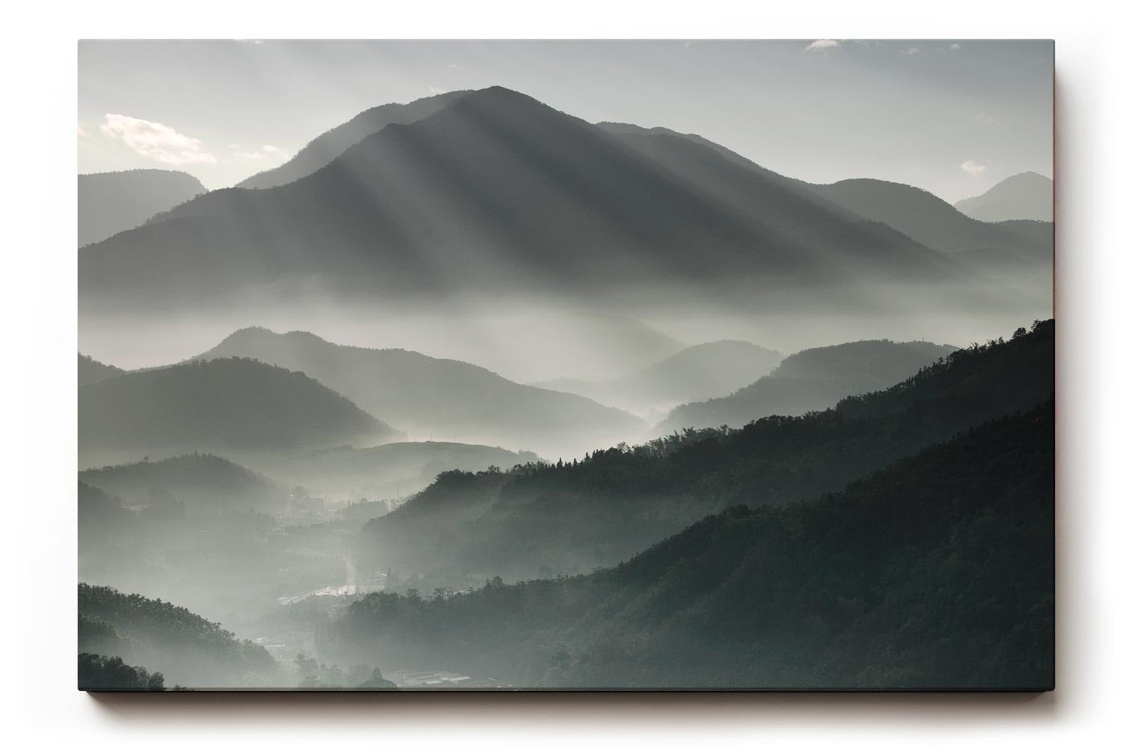 Sinus Art Wandbild 120x80cm Faszinierende Lichtstrahlen durchdringen den Morgennebel über mystischen Berglandschaften