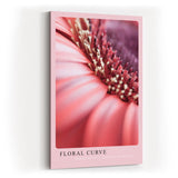 Paul Sinus Kunstdruck 40x60cm Floral Curve mit Makroaufnahme einer rosa Blüte in sanfter Kurve