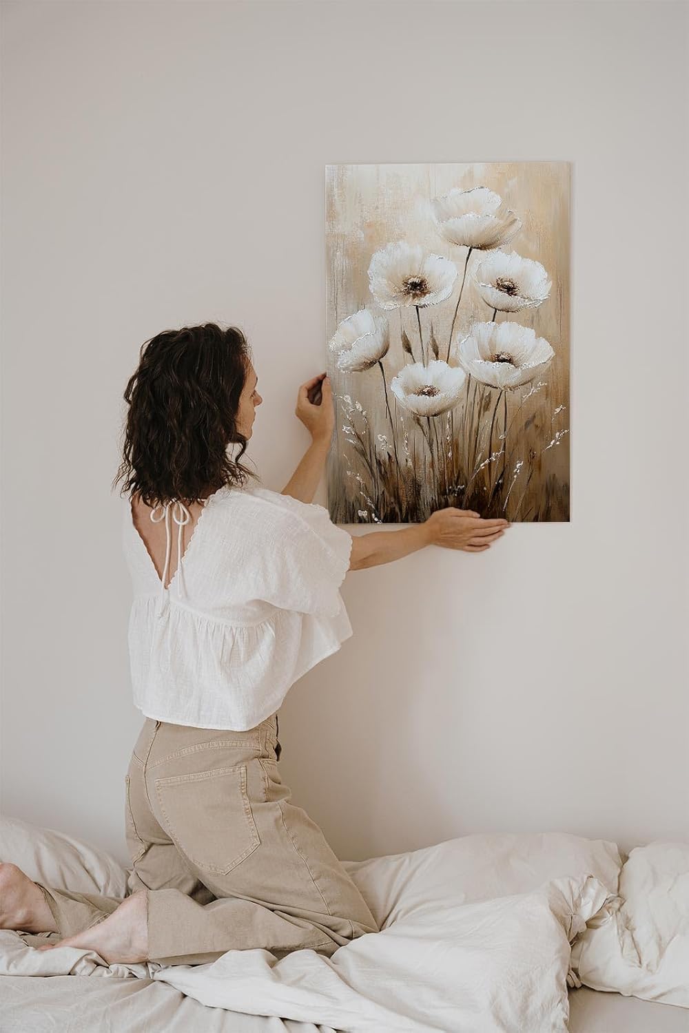 Paul Sinus 60x90cm Wandbild Zarte Blütenpoesie in Beige – Stilvolle Naturharmonie mit floraler Eleganz Blume