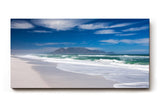 Sinus Art Wandbild 120x80cm Der berühmte Tafelberg im Hintergrund und Wellen im Vordergrund erzeugen visuelle Tiefe
