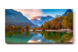 Sinus Art Wandbild 120x80cm Bunt gefärbter Herbstwald am See mit Spiegelung vor alpiner Kulisse für harmonische Raumwirkung