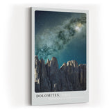 Paul Sinus Kunstdruck 40x60cm Dolomiten bei Nacht – majestätische Felswände unter dem Sternenhimmel Italiens