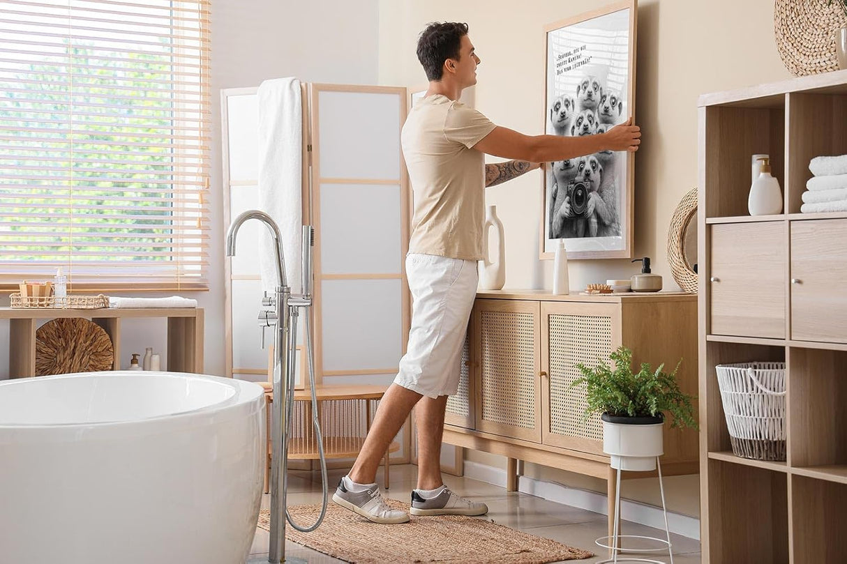 Paul Sinus Poster/Leinwandbild/Rahmenoption Lustiges Erdmännchenbild – Witzige Klo-Deko fürs Gäste-WC – Perfekt für Spaßvögel