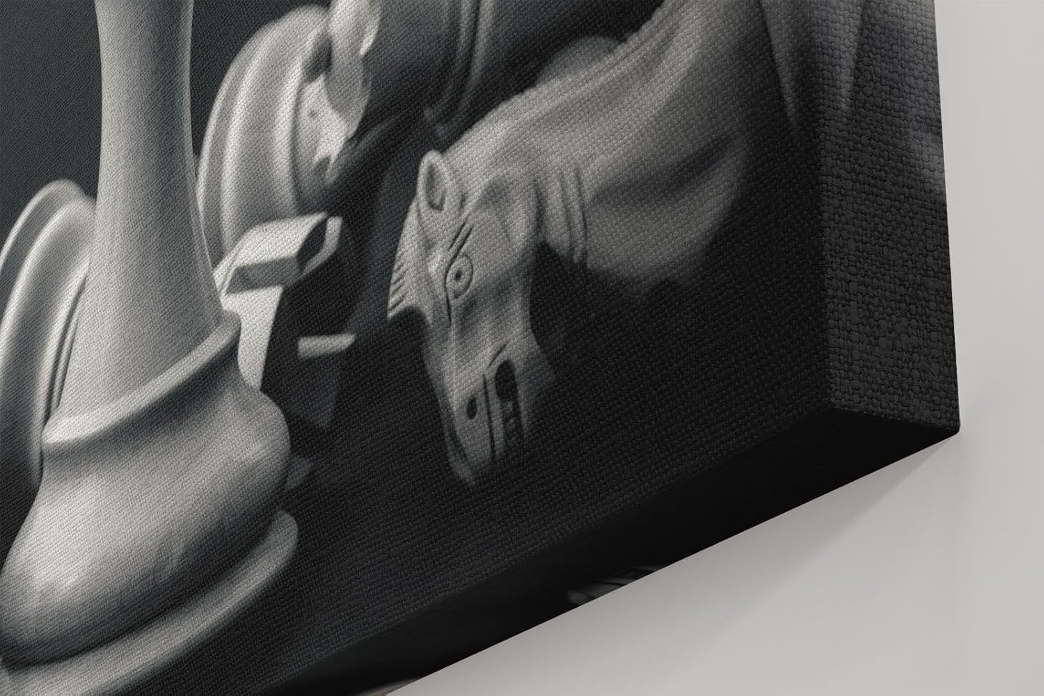Sinus Art Wandbild 120x80cm Darstellung einer Schachkönigin umgeben von geschlagenen Figuren als Zeichen der Stärke