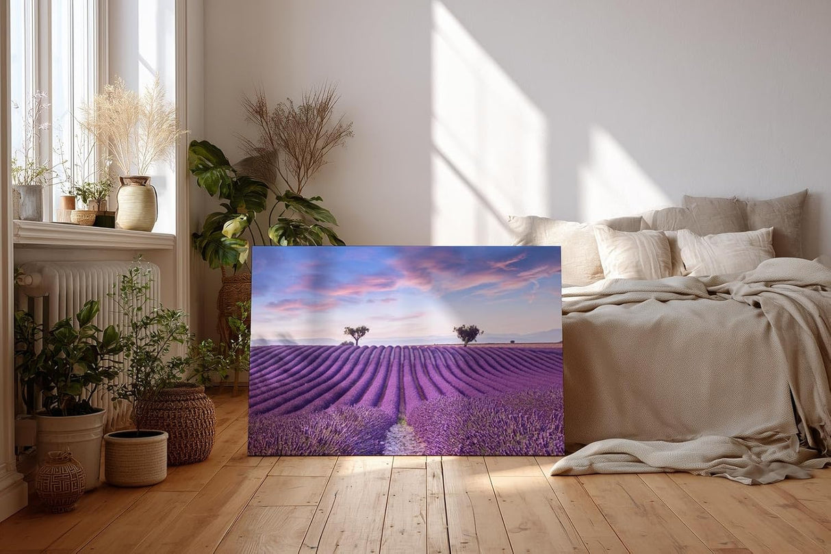 Sinus Art Wandbild 120x80cm Perfekt ausgerichtete Lavendelreihen unter farbigem Himmel für meditative Raumwirkung
