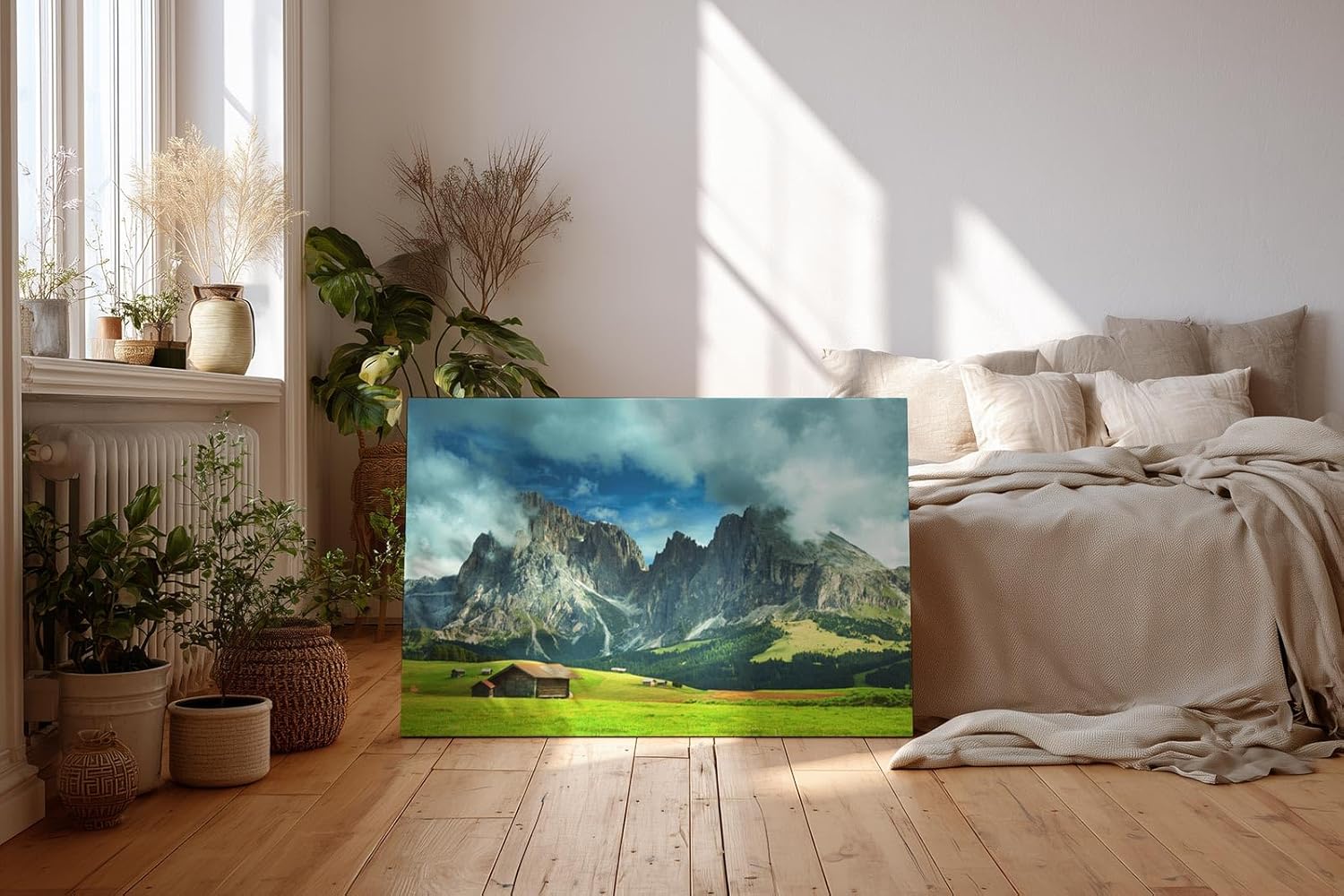 Sinus Art Wandbild 120x80cm Weite Almwiese mit dramatischer Bergkulisse und Hütten – frisch, ehrlich, kraftvoll