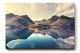 Sinus Art Wandbild 120x80cm Berge und Himmel spiegeln sich perfekt in einem ruhigen klaren See vor beeindruckender Kulisse