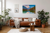 Sinus Art Wandbild 120x80cm Bunt gefärbter Herbstwald am See mit Spiegelung vor alpiner Kulisse für harmonische Raumwirkung