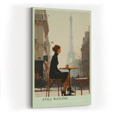 Paul Sinus Wandbild in 40x60cm Still Waiting – Romantische Szene einer Frau im schwarzen Kleid an einem Pariser Straßencafé mit Blick auf den Eiffelturm, moderne Bilder in warmen, weichen Farbtönen