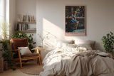 Paul Sinus Wandbild in 40x60cm Frau in blauem Kleid an Bar – modernes Porträt mit urbanem Flair