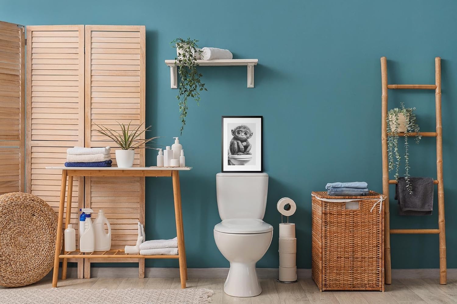 Paul Sinus Poster/Leinwandbild/Rahmenoption – Nachdenklicher Affe auf Toilette – Lustige WC-Deko für dein Badezimmer