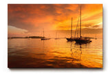Sinus Art Wandbild 120x80cm Silhouetten von Segelbooten im warmen Abendlicht – maritimes Motiv voller Ruhe und Tiefe