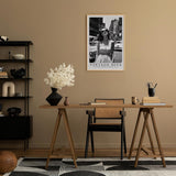 Paul Sinus Leinwandbild 40x60cm Leinwandbild Vintage Diva – Stilvolle Schwarz-Weiß-Fotografie einer glamourösen Frau in urbaner Kulisse, Retro-Ästhetik