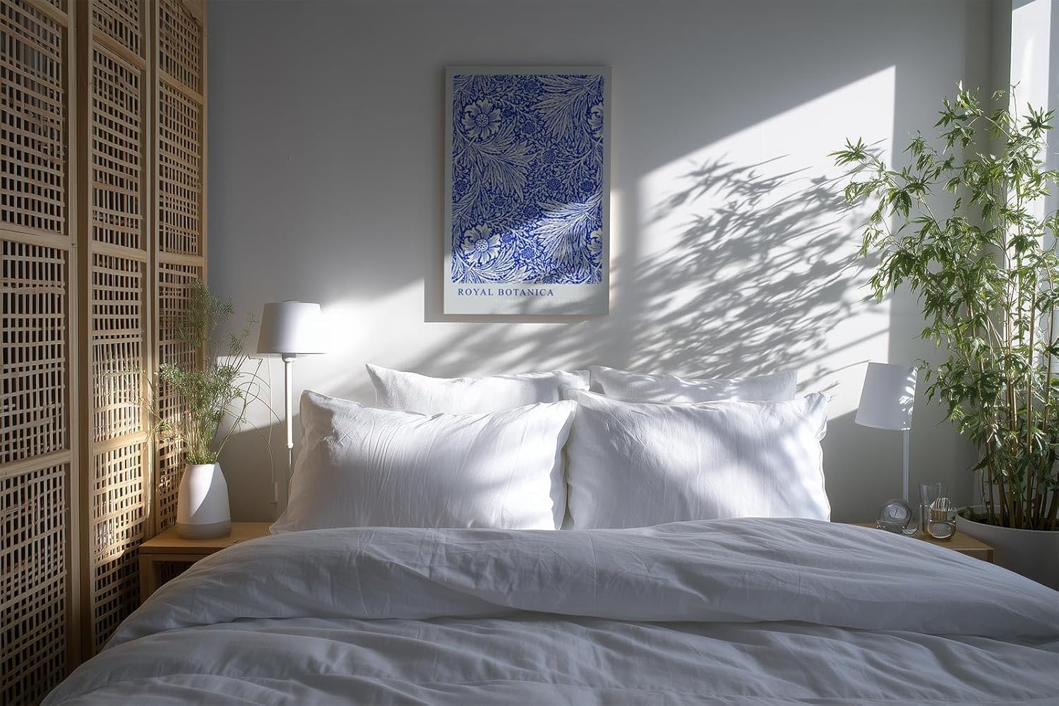 Paul Sinus Kunstdruck 40x60cm Royal Botanica florales Erbe in kräftigem Kobaltblau mit botanischer Eleganz