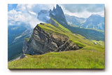 Sinus Art Wandbild 120x80cm Atemberaubende Berglandschaft mit dramatischen Felsformationen und saftigem Grün