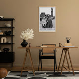Paul Sinus Leinwandbild 60x90cm Leinwandbild Britischer Glamour – Stilvolle Schwarz-Weiß-Fotografie einer eleganten Frau mit Hund vor Big Ben