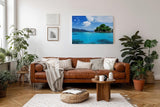 Sinus Art Wandbild 120x80cm Kristallklares Wasser, leuchtendes Blau und grüne Vegetation schaffen tropisches Flair