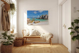 Sinus Art Wandbild 120x80cm Türkises Wasser, weißer Sand und markante Felsen – Urlaubsstimmung pur auf Leinwand