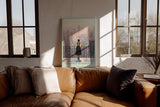 Paul Sinus Wandbild in 40x60cm A Heartbeat in Manhattan – Frau auf Balkon mit Blick auf New Yorker Skyline im Abendlicht, stimmungsvolles Stadtmotiv