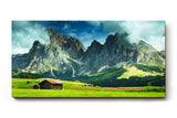 Sinus Art Wandbild 120x80cm Weite Almwiese mit dramatischer Bergkulisse und Hütten – frisch, ehrlich, kraftvoll