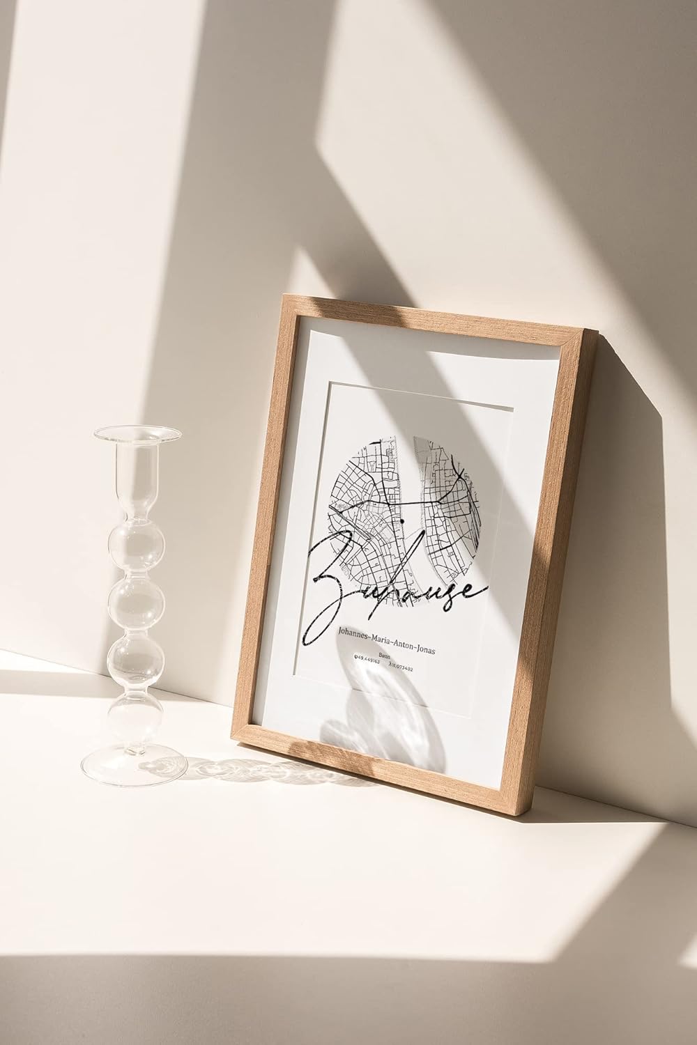 Paul Sinus Bilderrahmen personalisierter Stadtplan mit deinen GPS Koordinaten und Namen. 30cm x 42cm Holz Wechselrahmen mit Glas und Passepartout. Moderne Geschenkidee zum Geburtstag (ohne Rahmen)
