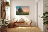 Sinus Art Wandbild 120x80cm Grüne Wiese im goldenen Morgenlicht mit Baumgruppe für eine friedliche Raumwirkung