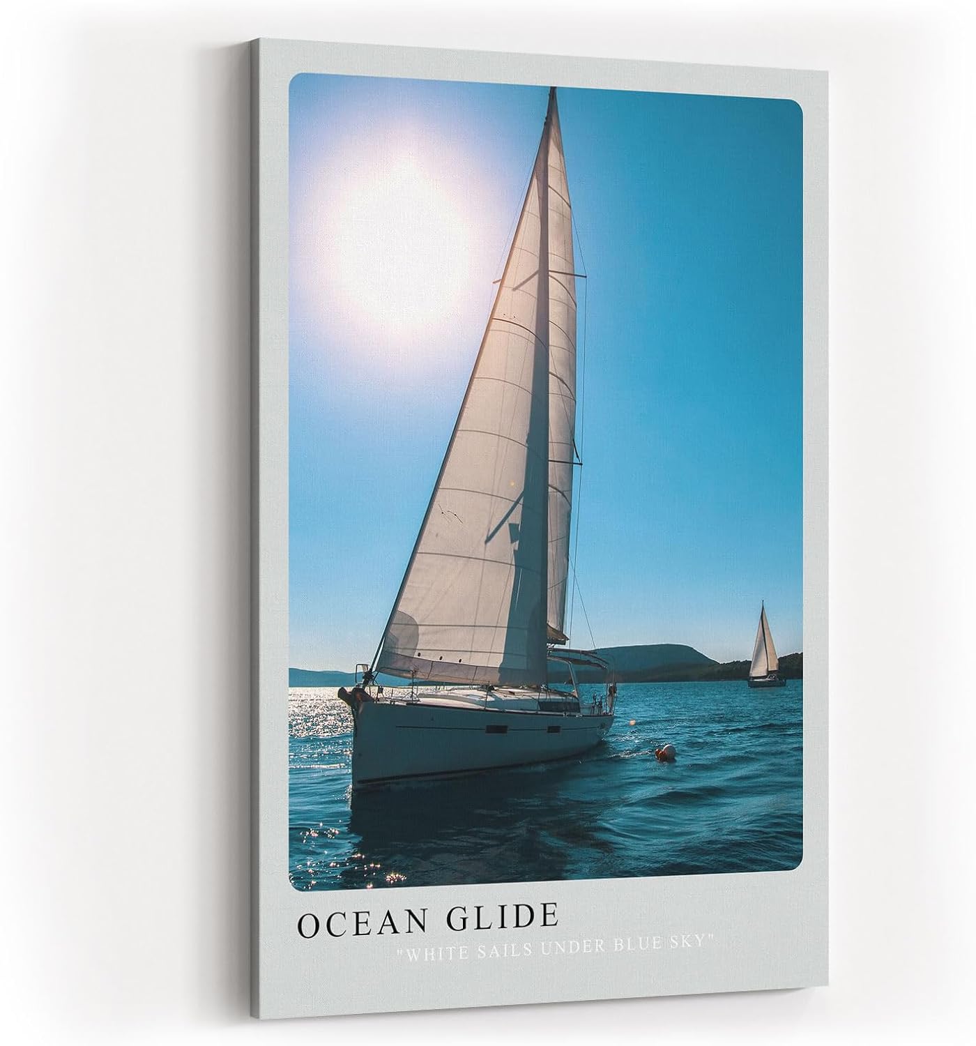 Paul Sinus Kunstdruck 40x60cm Ocean Glide Segelboot bei Sonnenlicht White Sails Under Blue Sky