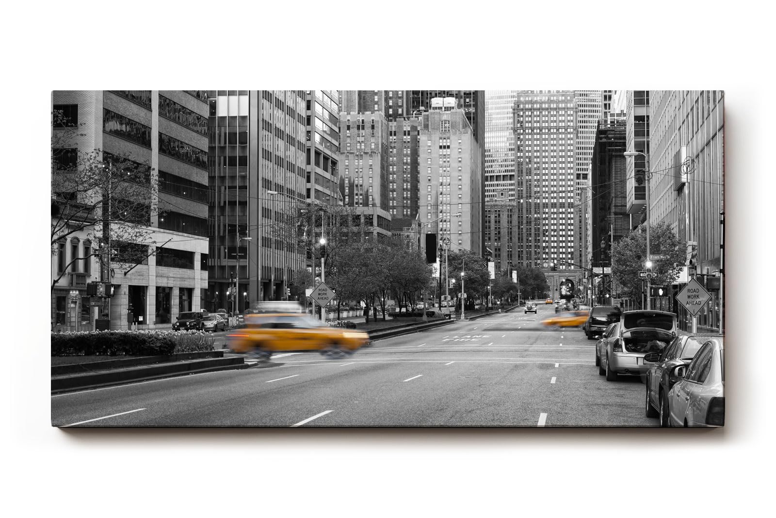 Sinus Art Wandbild 120x80cm Schwarz-Weiß-Straßenszene mit leuchtenden gelben Taxis – dynamisch, stilvoll und ikonisch