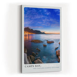 Paul Sinus Kunstdruck 40x60cm Camps Bay South Africa Küstenlinie bei Abenddämmerung mit Lichtspiegelung und Felsformationen