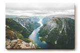 Sinus Art Wandbild 120x80cm Beeindruckende Aussicht auf schmalen Fjord zwischen steilen Felsen für imposante Raumwirkung