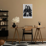 Paul Sinus Leinwandbild 80x120cm rebellische Bikerinnen in stilvoller Schwarz-Weiß-Ästhetik mit kraftvoller Dynamik – ikonisches Leinwandbild