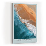 Paul Sinus Wandbild in 40x60cm Porto Covo Portugal – Luftaufnahme von Strand und Meer mit zwei Silhouetten im Sand