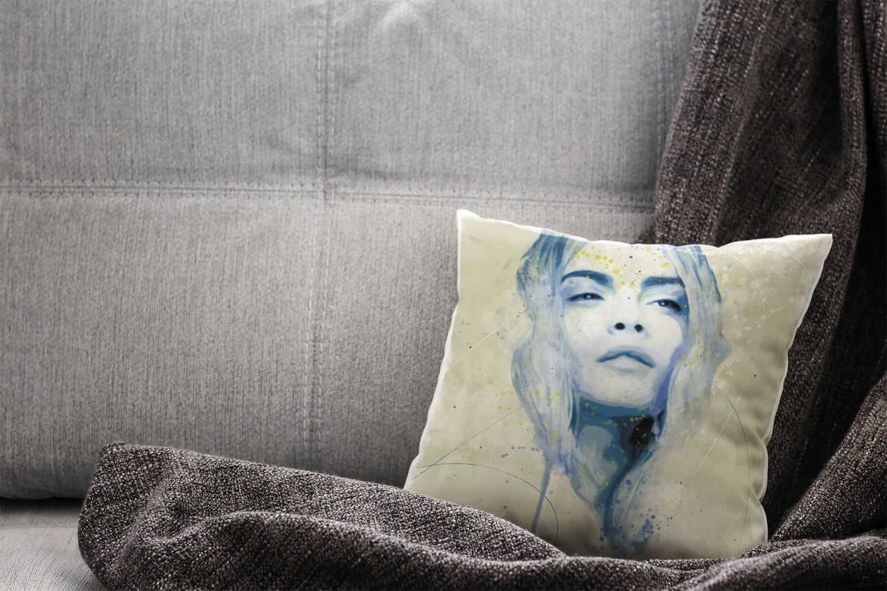 Cara_DelevingnecEb0kYpPSWIN5_1280x1280.jpg