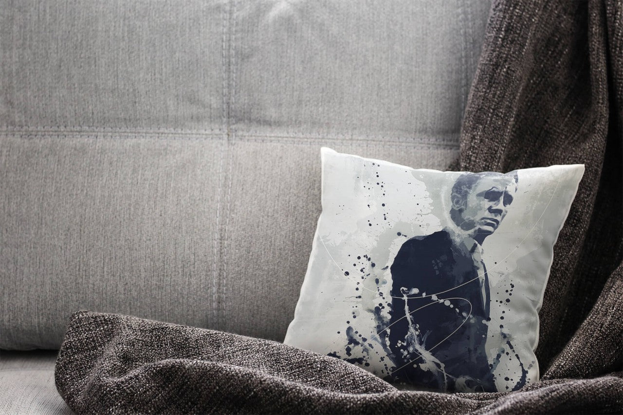 Daniel_Craig_James_Bondk2qzB60rLBauY_1280x1280.jpg