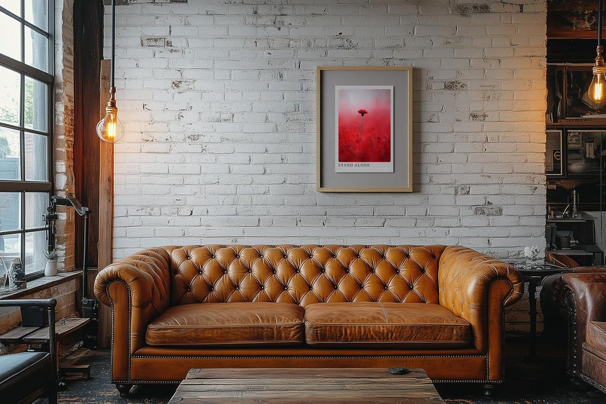 Paul Sinus Leinwandbild 60x90cm Stand Alone – Blume, Natur, Rot, Leidenschaft, Einsamkeit, Schönheit, Minimalismus, Kunst, Fotografie, Eleganz