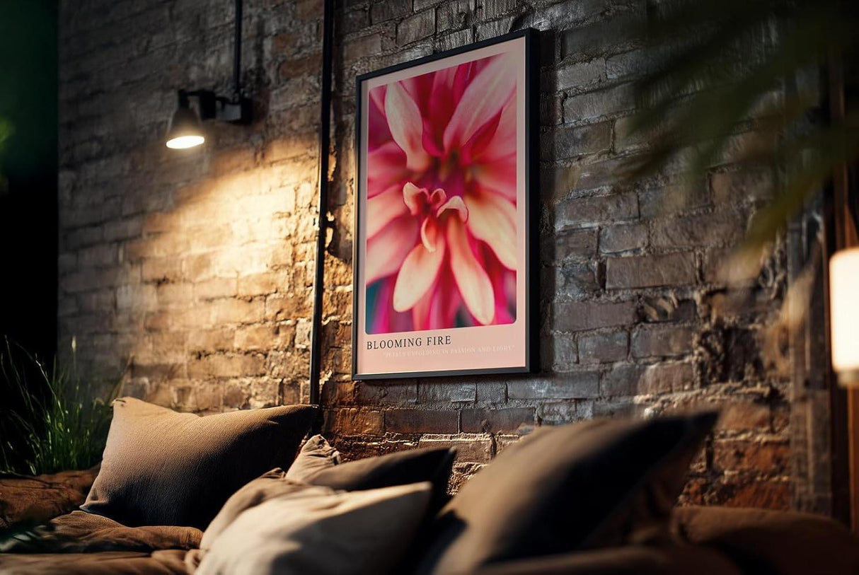 Paul Sinus Kunstdruck 40x60cm Blooming Fire mit feuriger Blüte in intensiven Rottönen
