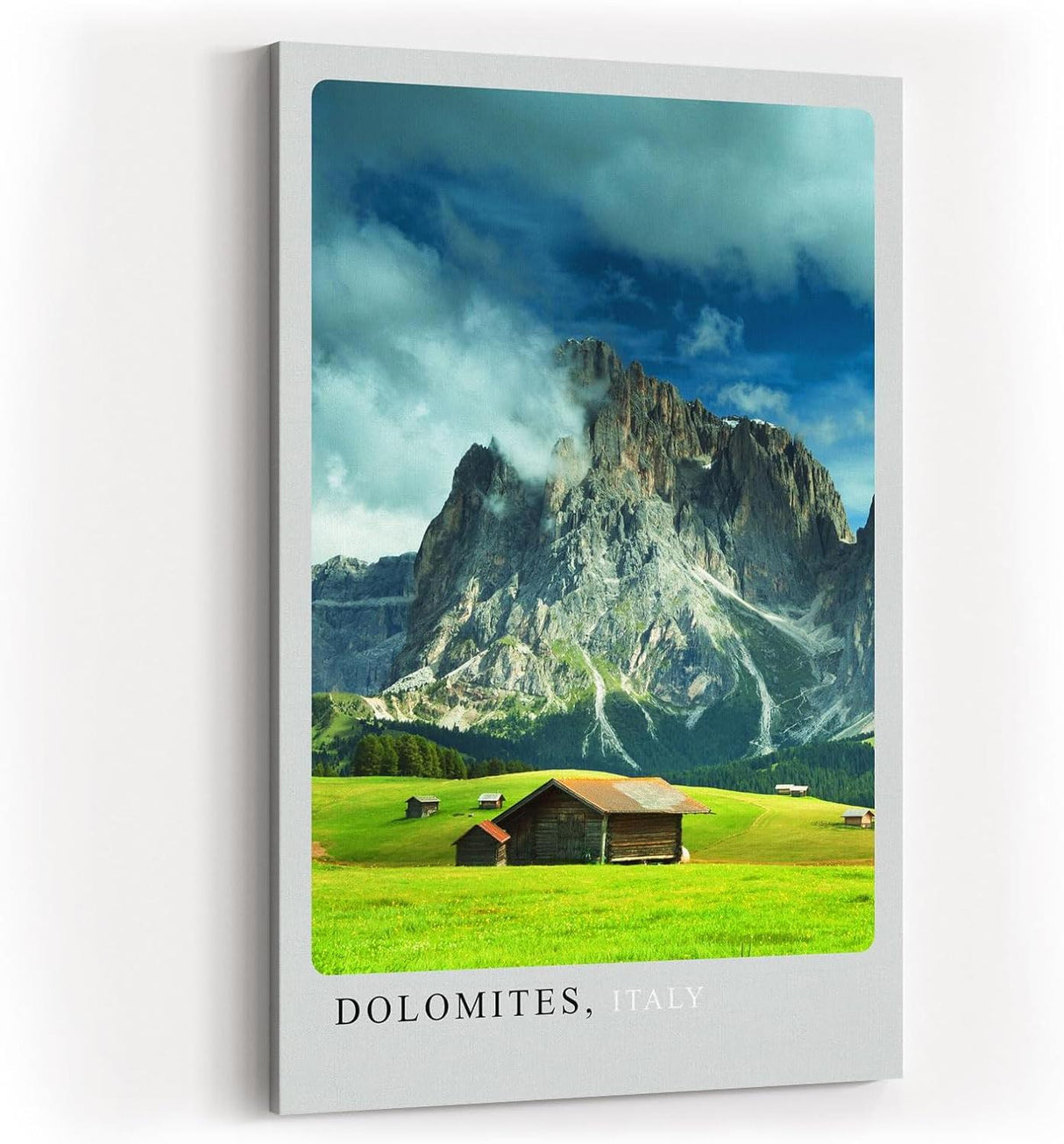 Paul Sinus Kunstdruck 40x60cm Dolomiten mit dramatischem Himmel und Almhütten – Alpenpanorama aus Italien