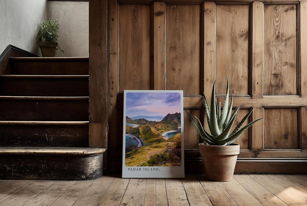 Paul Sinus Kunstdruck 40x60cm Padar Island Indonesien – tropische Insellandschaft mit Buchten und Bergen bei Sonnenaufgang