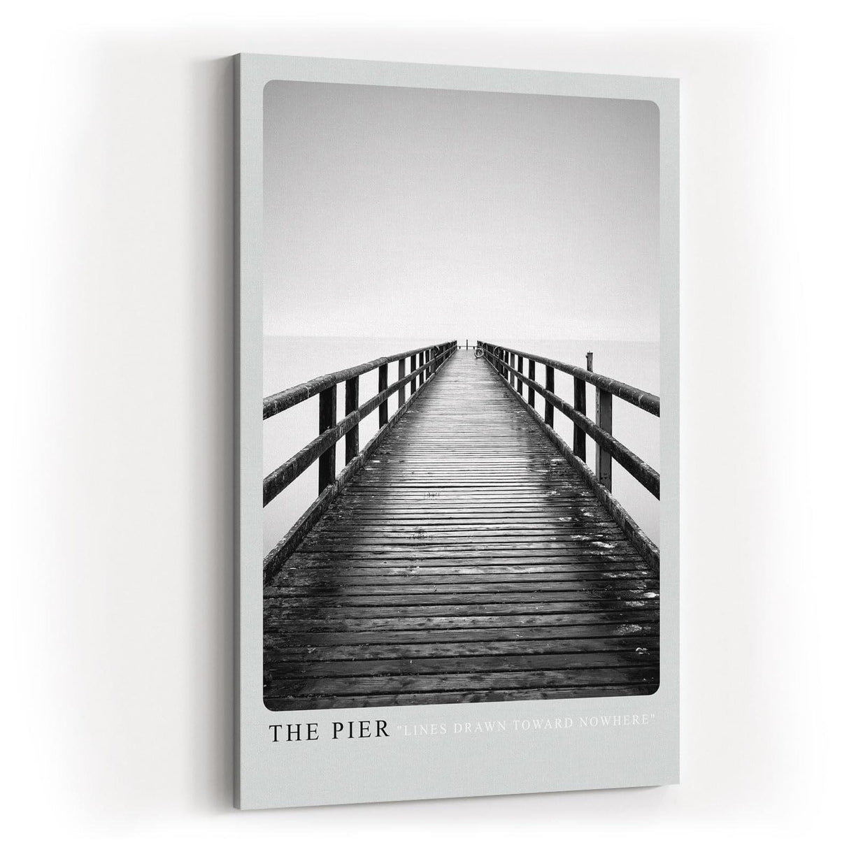 Paul Sinus Kunstdruck 40x60cm Pier Steg Schwarzweiß Minimalismus Fotografie Meer Horizont