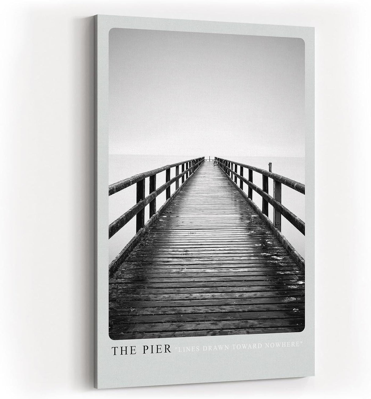 Paul Sinus Kunstdruck 40x60cm Pier Steg Schwarzweiß Minimalismus Fotografie Meer Horizont