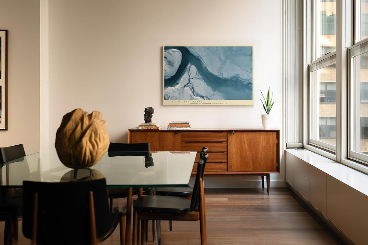 Paul Sinus Wandbild 120x80cm abstrakte Eislandschaft Luftaufnahme Gletscher Fluss moderne Naturkunst kuehle Farbtone stilvolle Wanddekoration fuer Wohnzimmer Büro