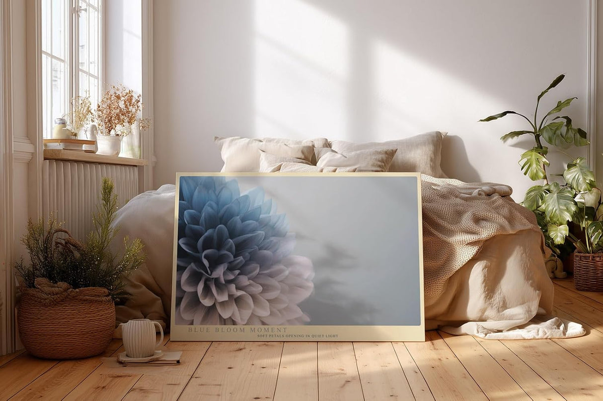 Paul Sinus Wandbild 120x80cm blaue Blume Makro Fotokunst elegante Blüten Nahaufnahme in sanften Blau und Grautönen modernes Kunstposter für Wohnzimmer Schlafzimmer Büro