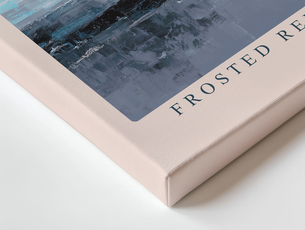 Paul Sinus Wandbild Frosted Reflections – Sanftes Zusammenspiel von Licht, Wasser und Himmel – Abstraktes Landschaftsbild in kühlen Blautönen mit harmonischer Ruhe.